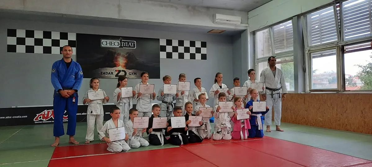Danas su naši najmlađi članovi polagali za pojas